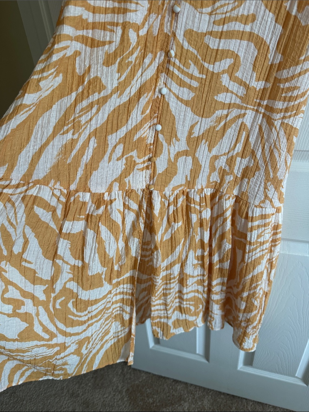H&M White and Mustard Yellow AnimalPrint Maxi Dress Crinkled Fabric - Picture 6 of 10
